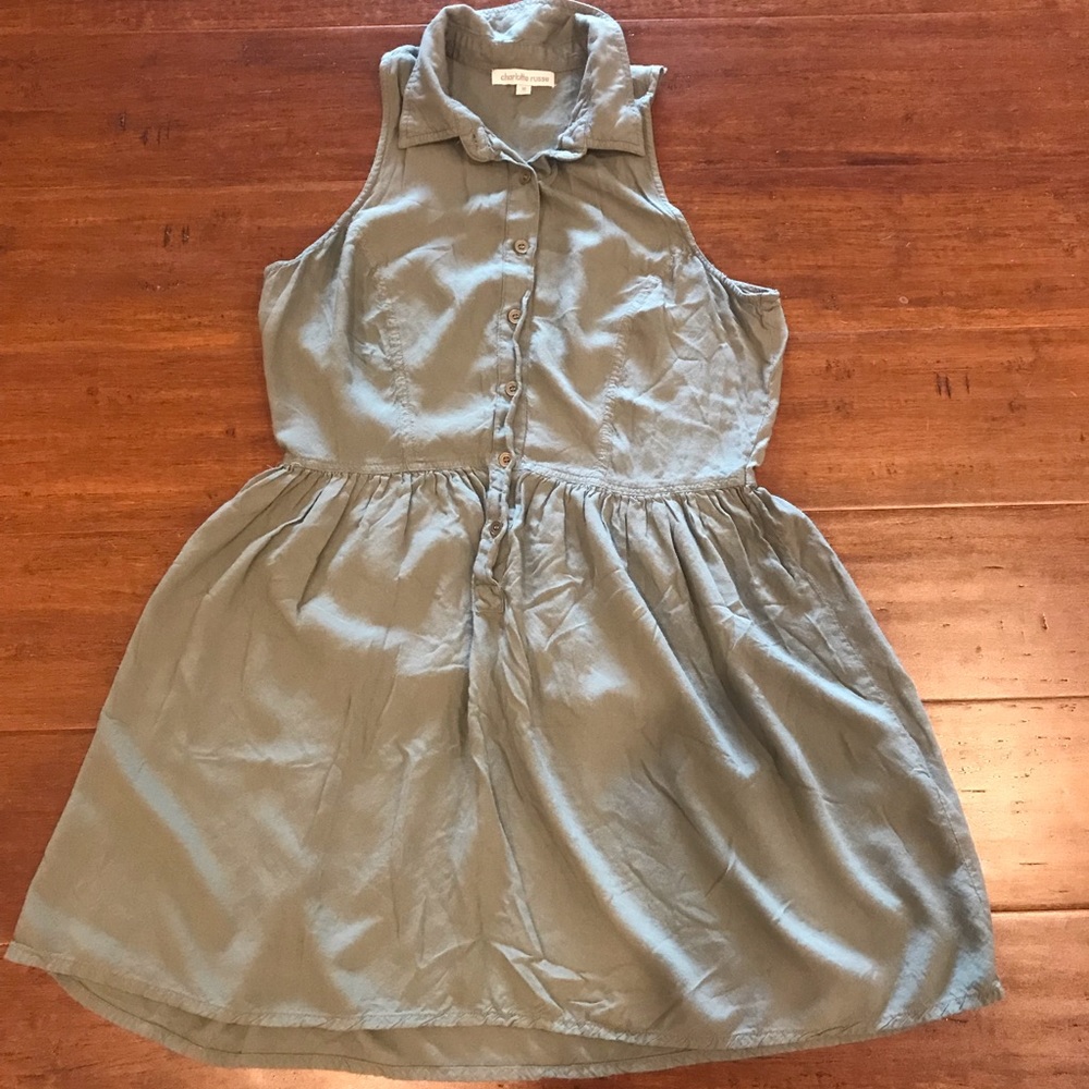 Green button up dress